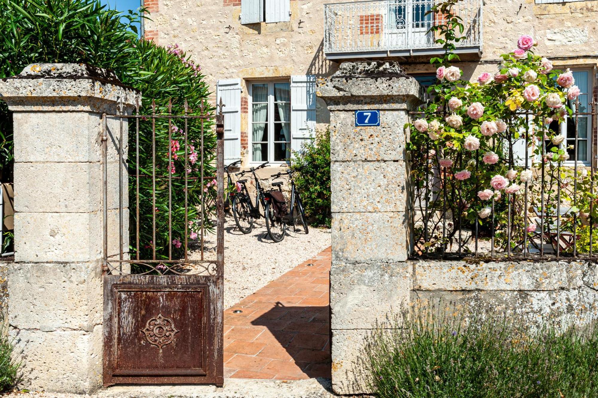 B&B La Mirande De Saint-Clar Exterior photo
